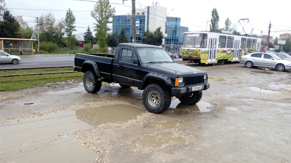 Jeep Cherokee Pickup