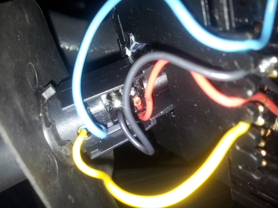 Пропал звуковой сигнал — Renault Logan (1G), 1,6 л, 2010 года ...