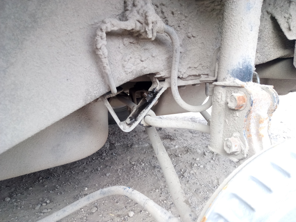 Замена задних стоек стабилизаторов и втулок штанги стабилизатора ...