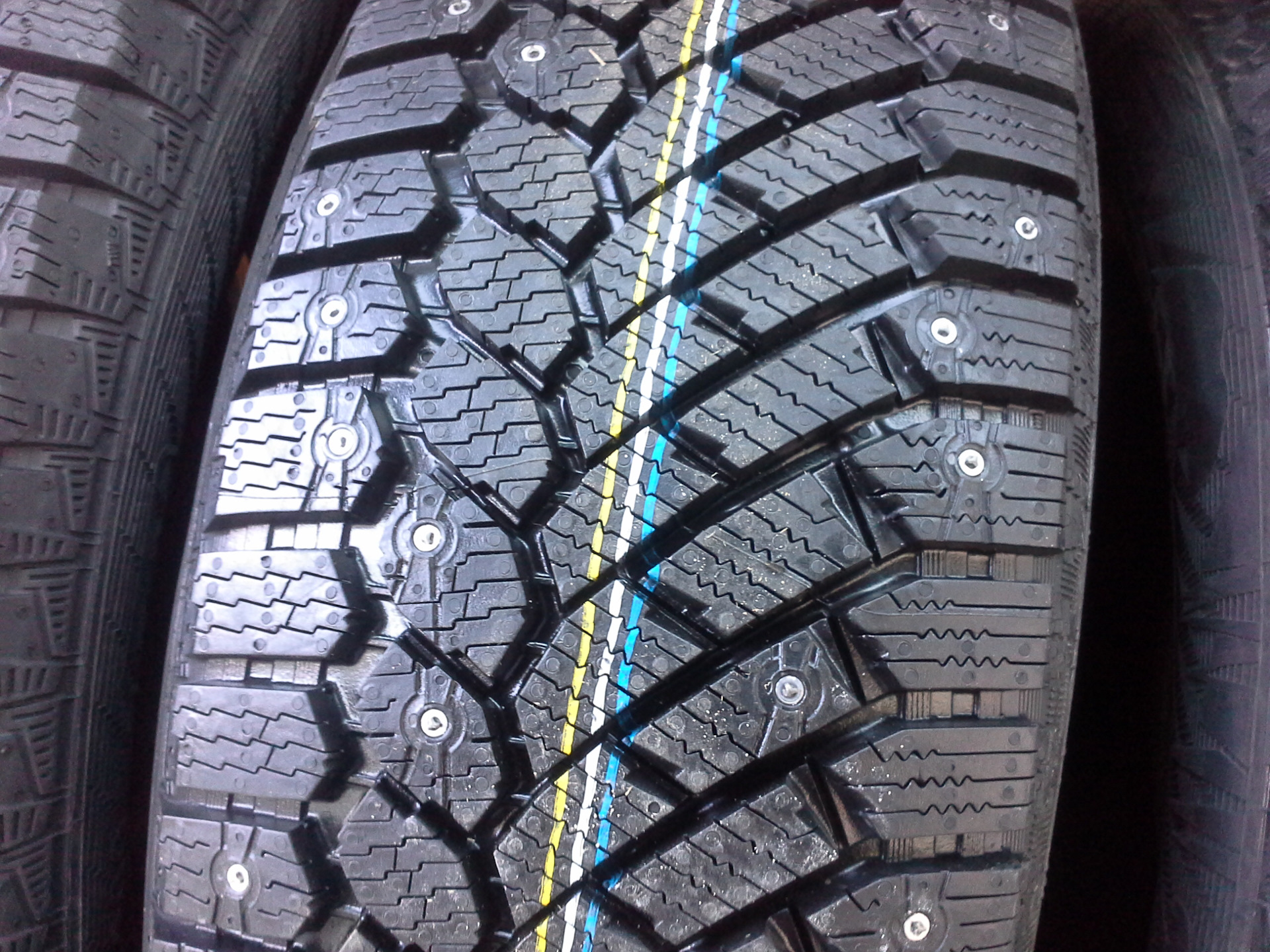 Gislaved nord frost 200 id. Gislaved nf200. Gislaved Nord Frost 200. 215/60 R17 Gislaved Nord Frost 200 96t fr SUV. Gislaved Nord Frost 200 SUV.