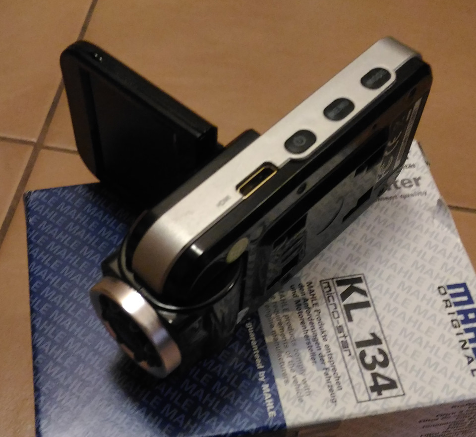 Видеорегистратор (Full HD) Carcam HD CAR DVR — 1900р. Подарили, ставил пару раз, не использовал больше, но коробки не сохранилось — Subaru Outback (BH). Запчасти на фото: KL134