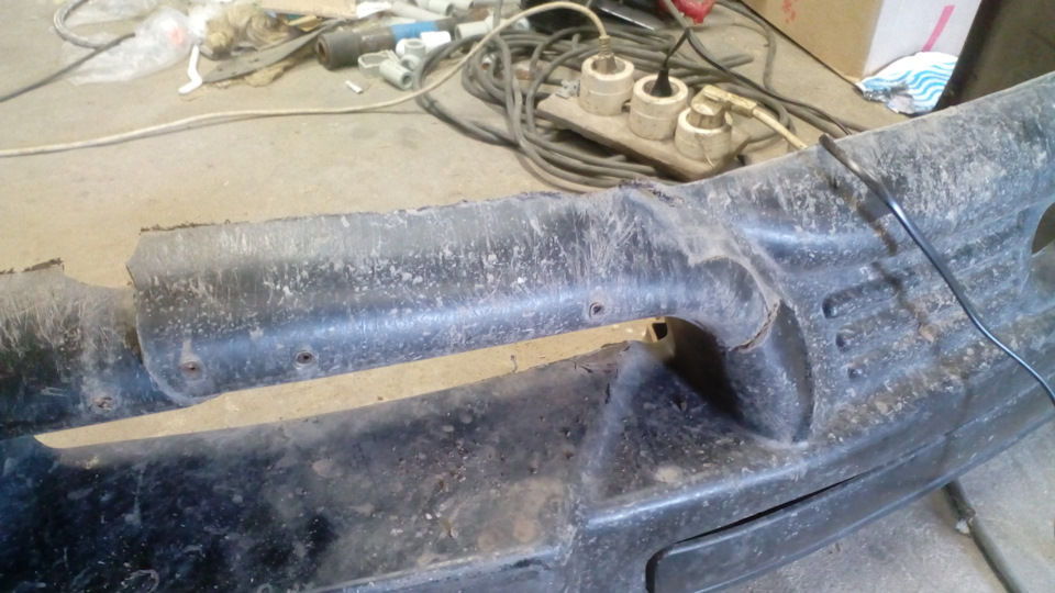 Лопнул бампер — ГАЗ 31105, 2,5 л, 2004 года | своими руками | DRIVE2