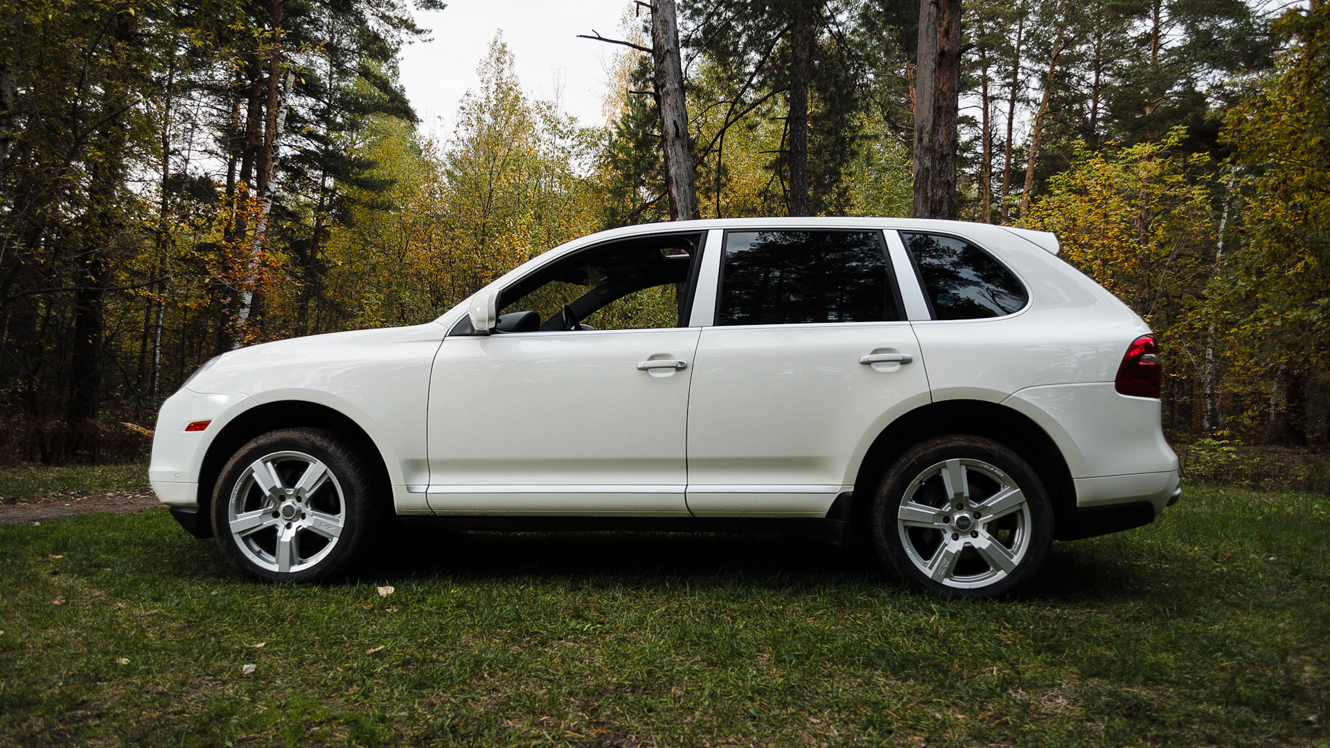 Мл р. Porsche Cayenne 957. Порш Каен р999кт 61 белый Каменск Шахтинский. Шипит 3.6 Кайен.