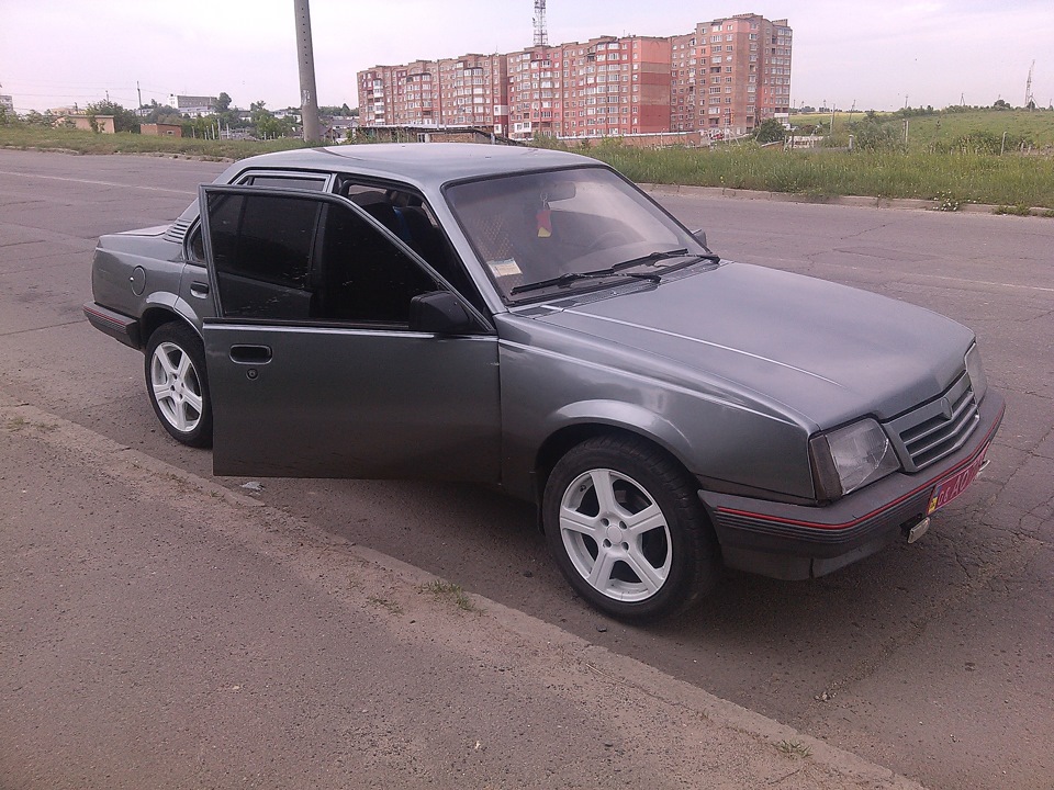 Opel Ascona 1987