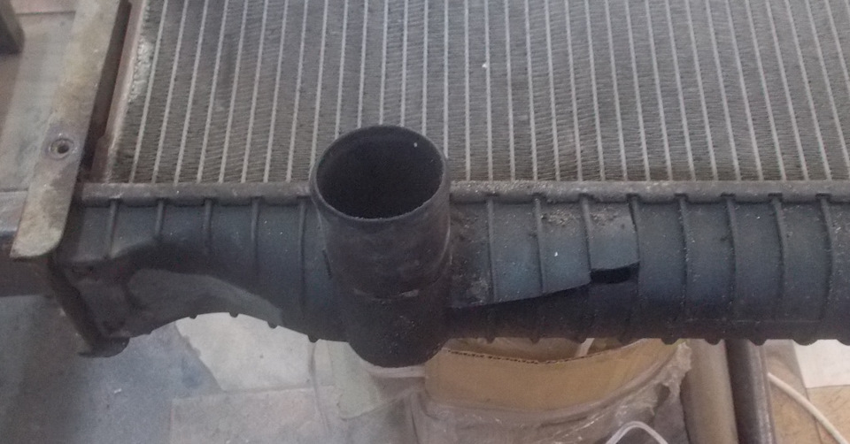 Замена пластикового бачка радиатора на алюминиевый — DRIVE2