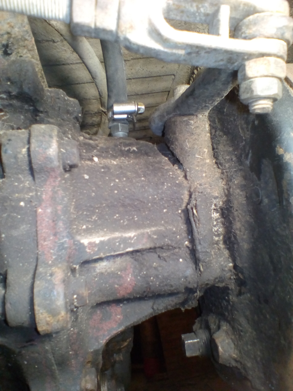 Вывод сапунов под капот. — УАЗ 3741, 3,2 л., 2000 года | своими руками ...
