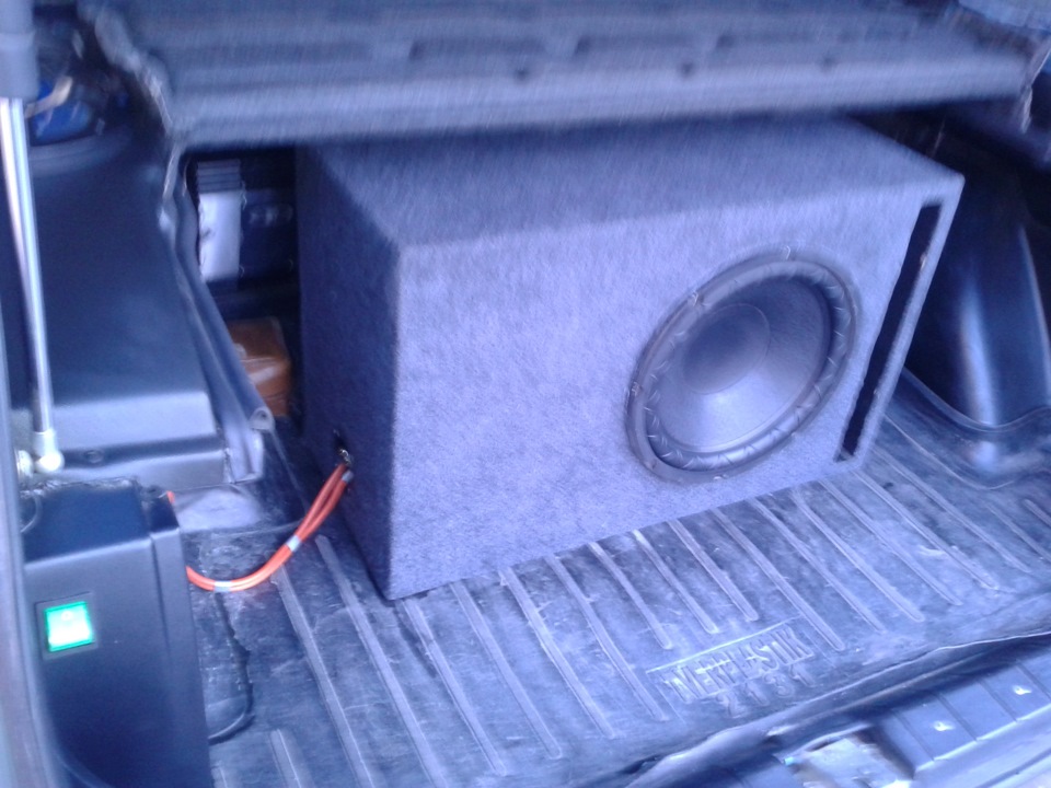 Установка сабвуфера! — Lada 4x4 5D, 2009 года | автозвук | DRIVE2