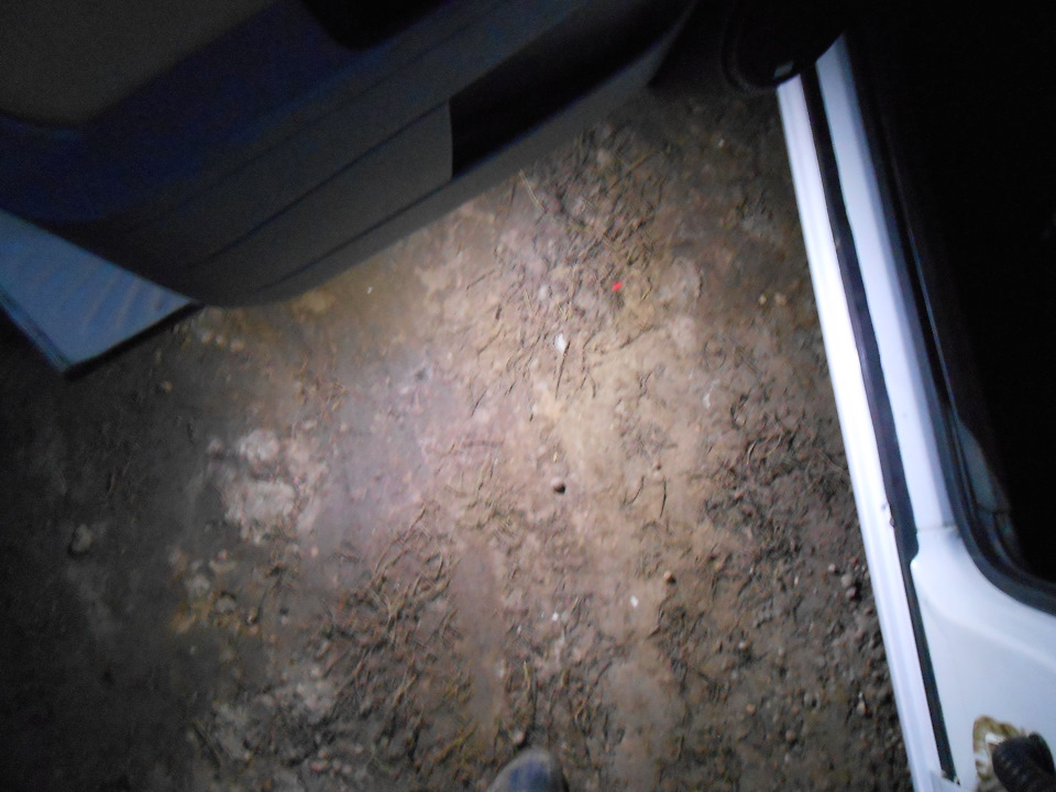 Доработка подсветки дверей…) — Lada Приора хэтчбек, 1,6 л, 2009 года ...