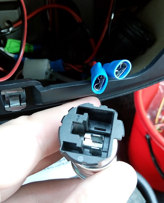 Ну и подключаем их — Lada Kalina Cross