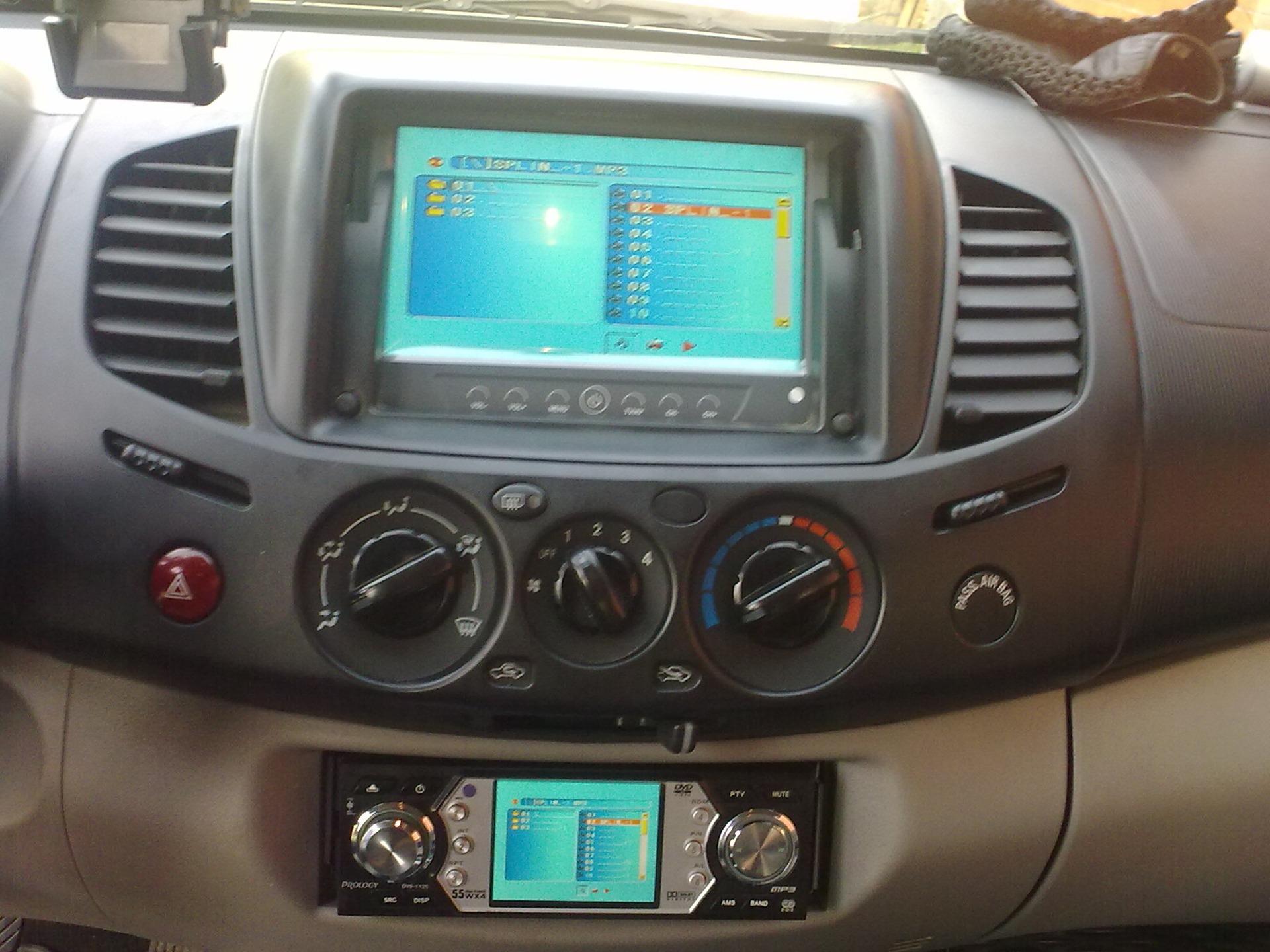 Монитор mitsubishi l200