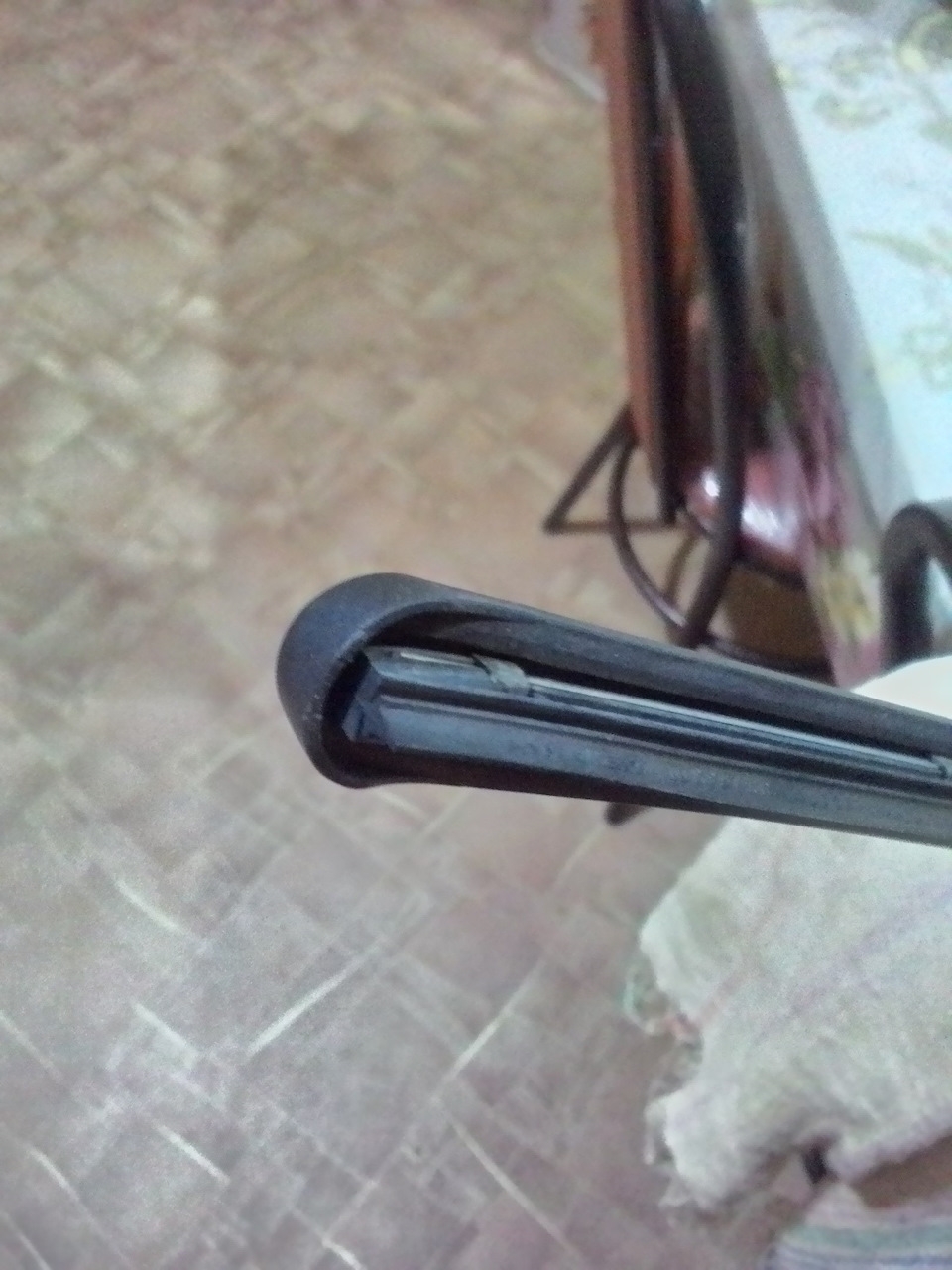 Замена резинок щеток стеклоочистителя — Renault Megane II, 1,6 л., 2006 ...