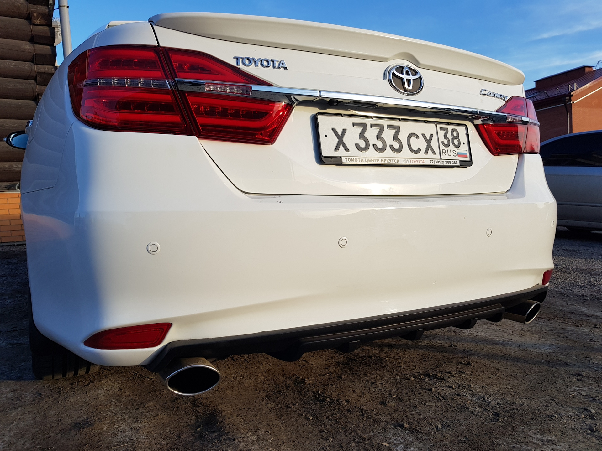 Задний диффузор camry v70. Диффузор camry 50. Toyota camry v50 сзади. Camry xv50 silver. Диффузор бампера toyota camry 40.