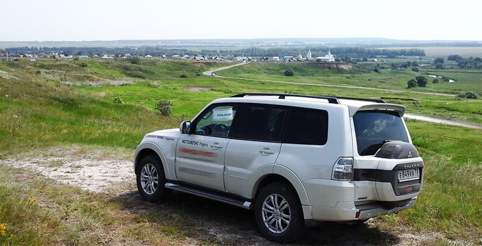 Pajero 2007 hood. Митсубиси паджеро 3 и 4 сравнение. Тесты паджеро 4. Тесты паджеро 4. Митсубиси паджеро тест драйв.