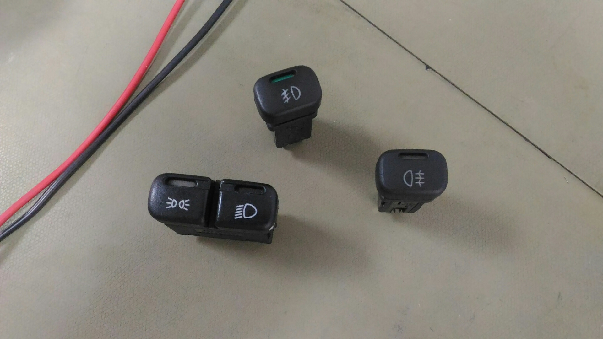 клавиши включения света ваз 2114. кнопка ближнего света ваз 21213. кнопка ближнего света ваз 2110. кнопка ближнего света ваз 2107. кнопки ваз 2108.