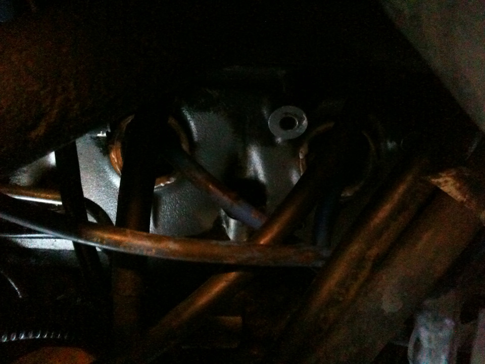 Подтекает масло из двигателя — Toyota Town Ace (2G), 2 л, 1988 года ...