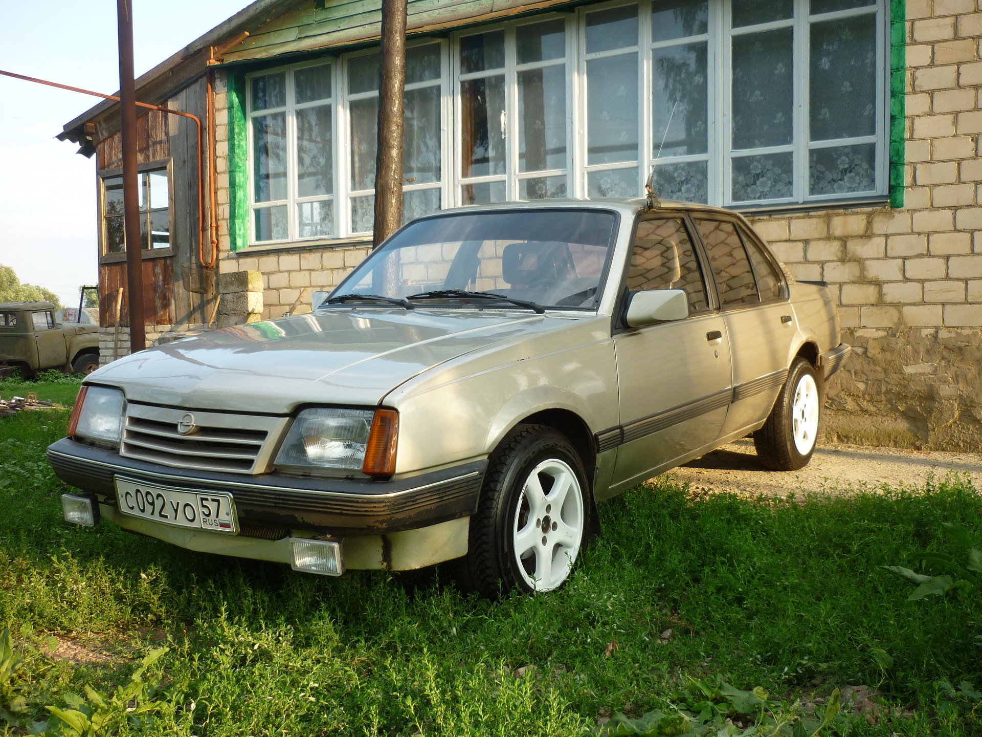 Opel Ascona 1985