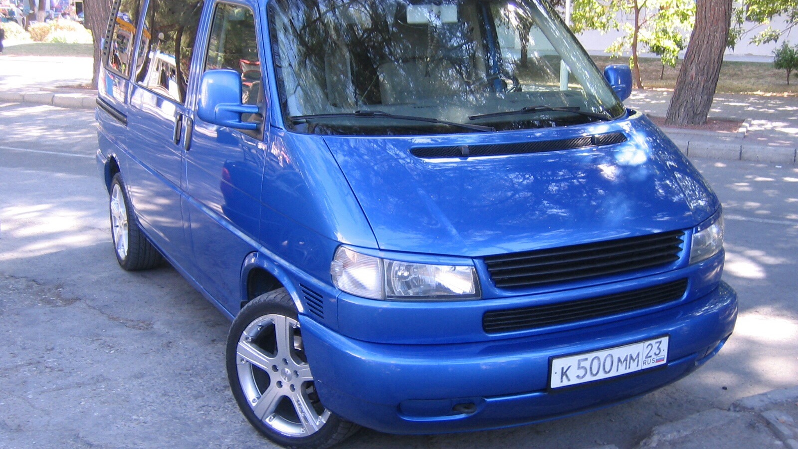 Купить фольксваген авито саратов. VW Caravelle t4. Фольксваген Каравелла 2002. VW Caravelle 2002 года. VW t4 drive2.