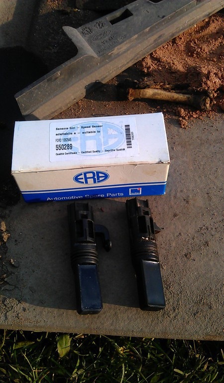 Замена датчика скорости — Ford Focus Hatchback I, 1,6 л, 2003 года ...