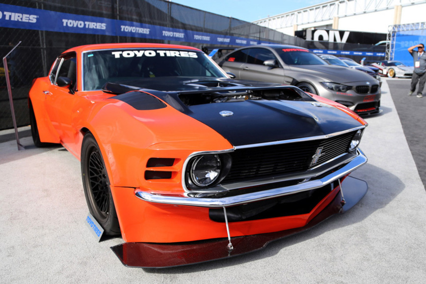 Ford Mustang gt Nissan GTR