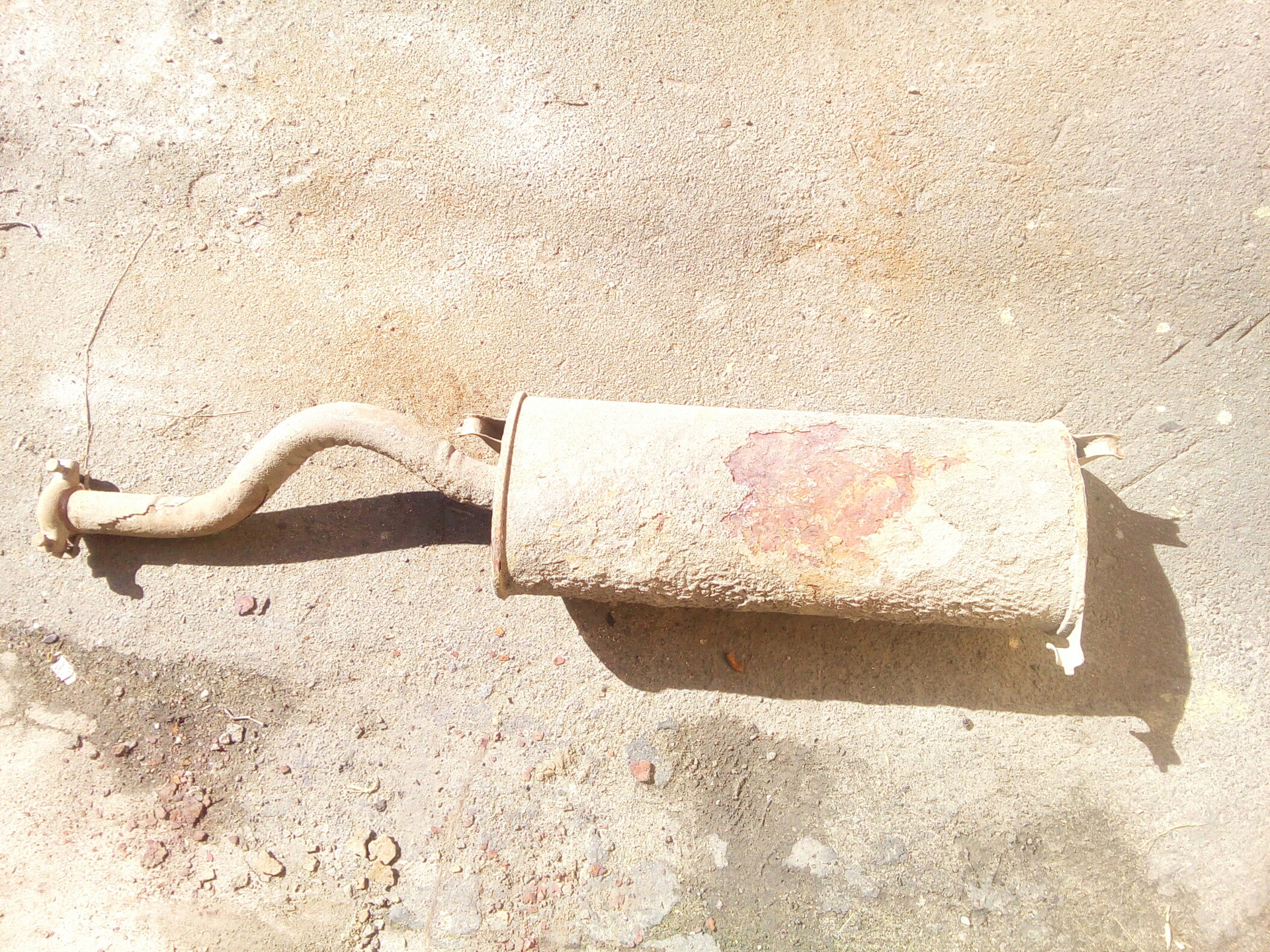 Тихий прямоток на ваз своими руками. Выхлопная труба старая. Старые глушители. Старый глушитель. Глушитель москвич размеры.