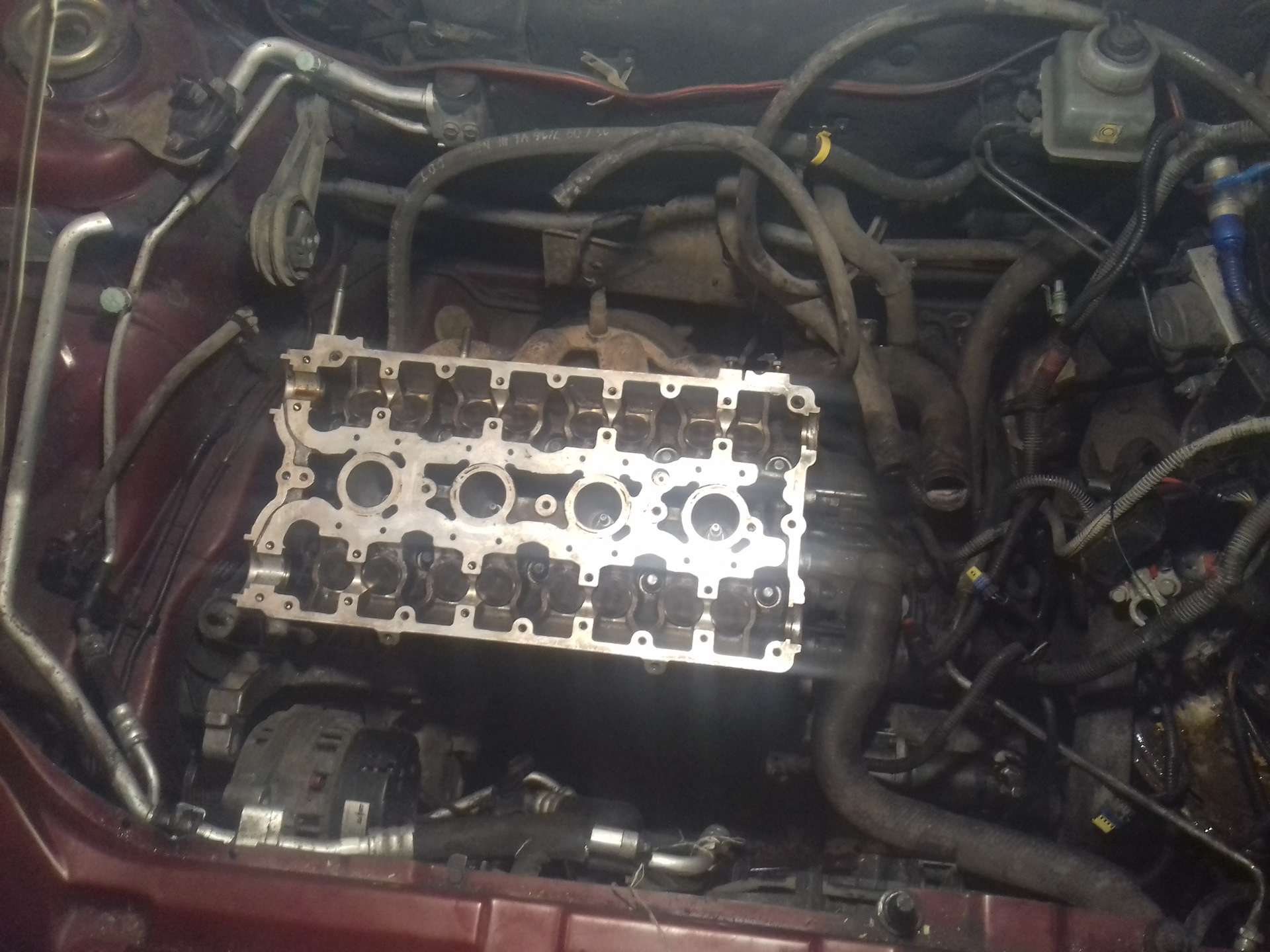 загнуло клапана на приоре 16