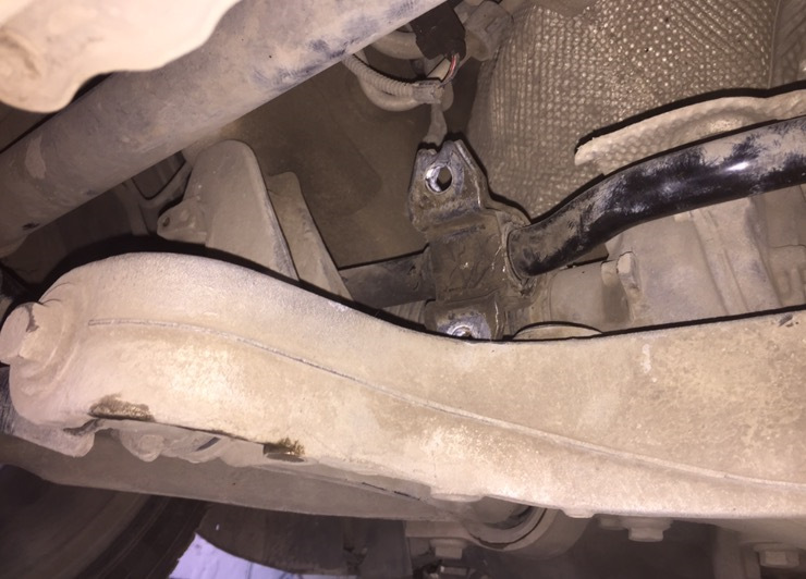 Замена втулок стабилизатора, без откручивания подрамника, рейки и стоек ...