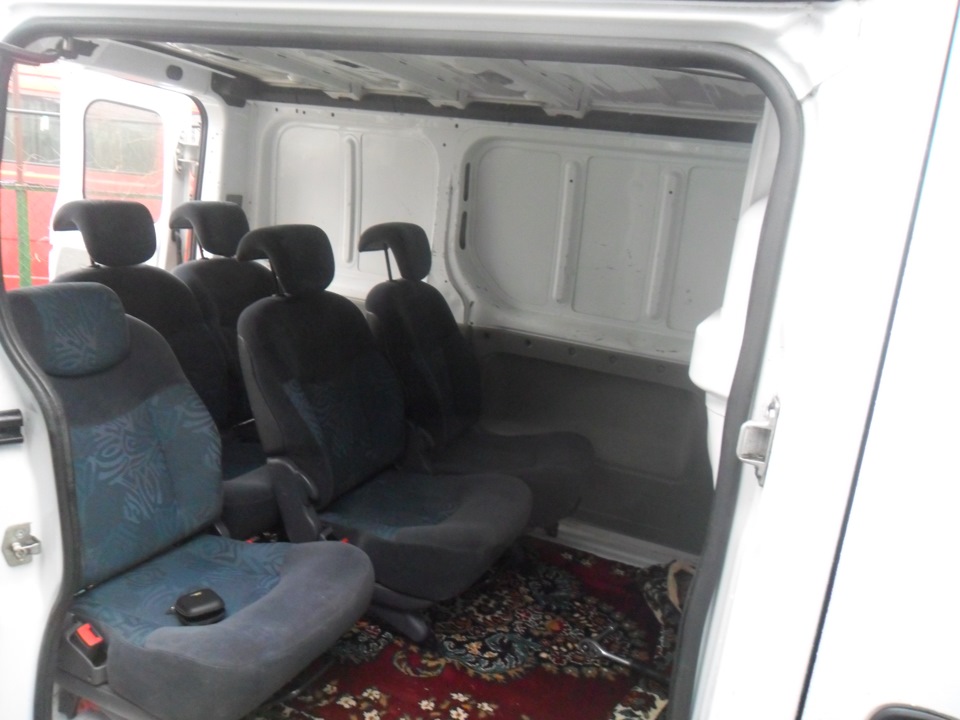 Установка сидушек — Renault Trafic (2G), 1,9 л, 2002 года | своими ...
