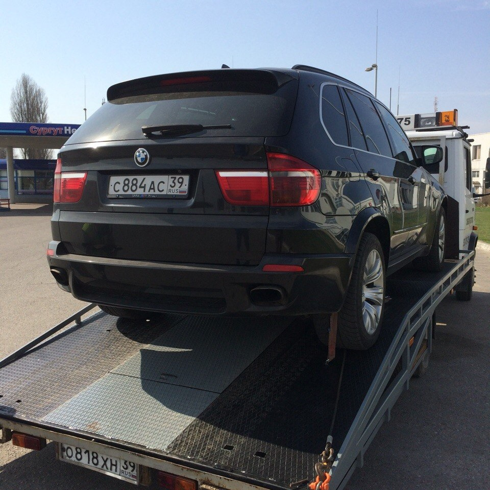 Сломался болт обводного ролика (паразитного) слетел ремень. BMW X5 E70 —  BMW X5 (E70), 3 л, 2009 года | поломка | DRIVE2