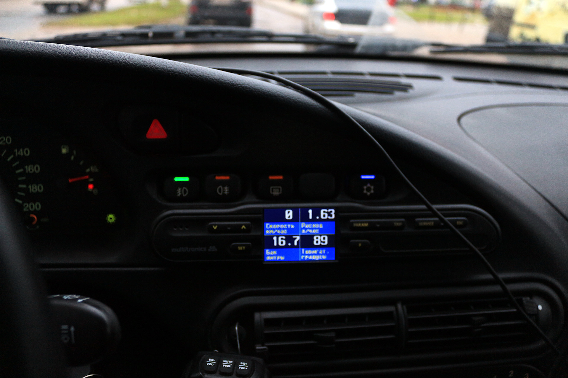 А гори оно ярче. — Chevrolet Niva, 1,7 л., 2014 года | электроника | DRIVE2