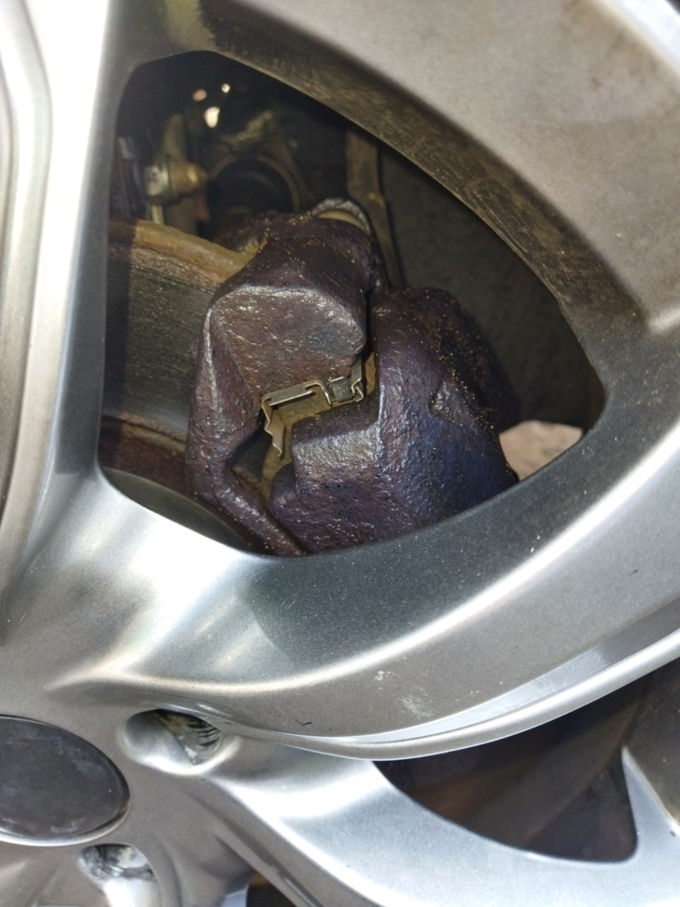 Покраска ржавчины — Peugeot 3008 (1G), 1,6 л, 2015 года | просто так ...