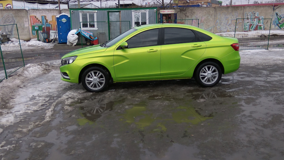 Какое масло льют официалы? — Lada Vesta, 1,6 л, 2016 года | расходники ...