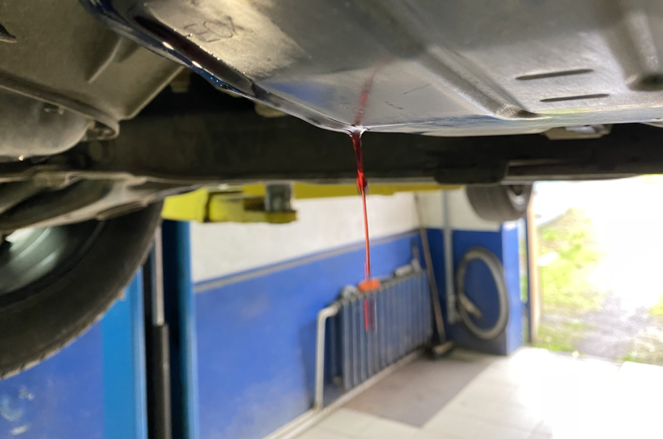 Фото в бортжурнале Toyota RAV4 (IV)