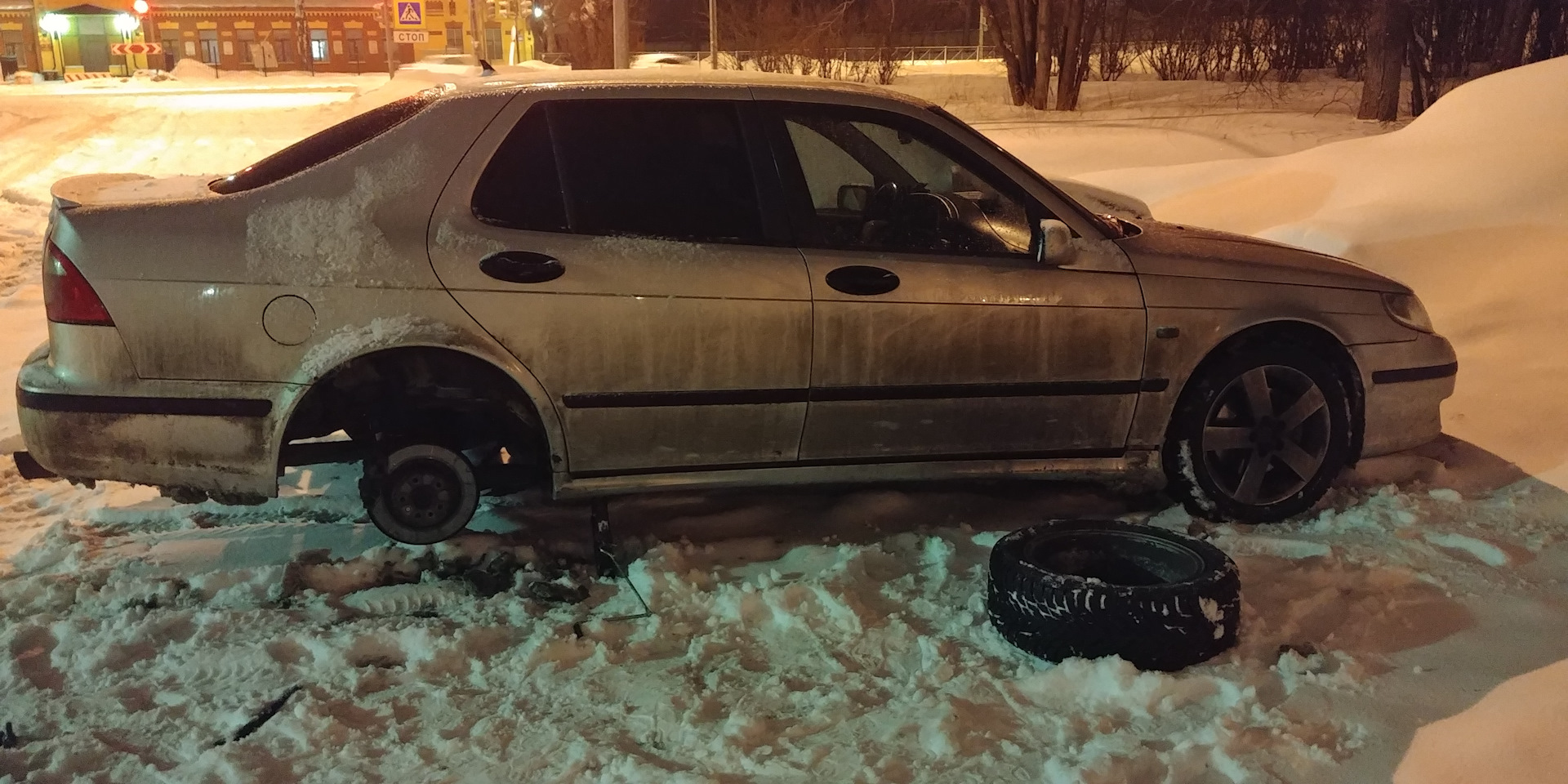 Добро на дорогах. Вот бы ещё сами дороги были добром, а не решетом. — Saab  9-5, 2,3 л, 2004 года | помощь на дороге | DRIVE2