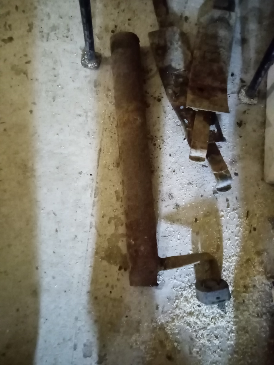 Это все, что осталось…от глушителя — Mercedes-Benz G-Class (W463), 3,2 ...