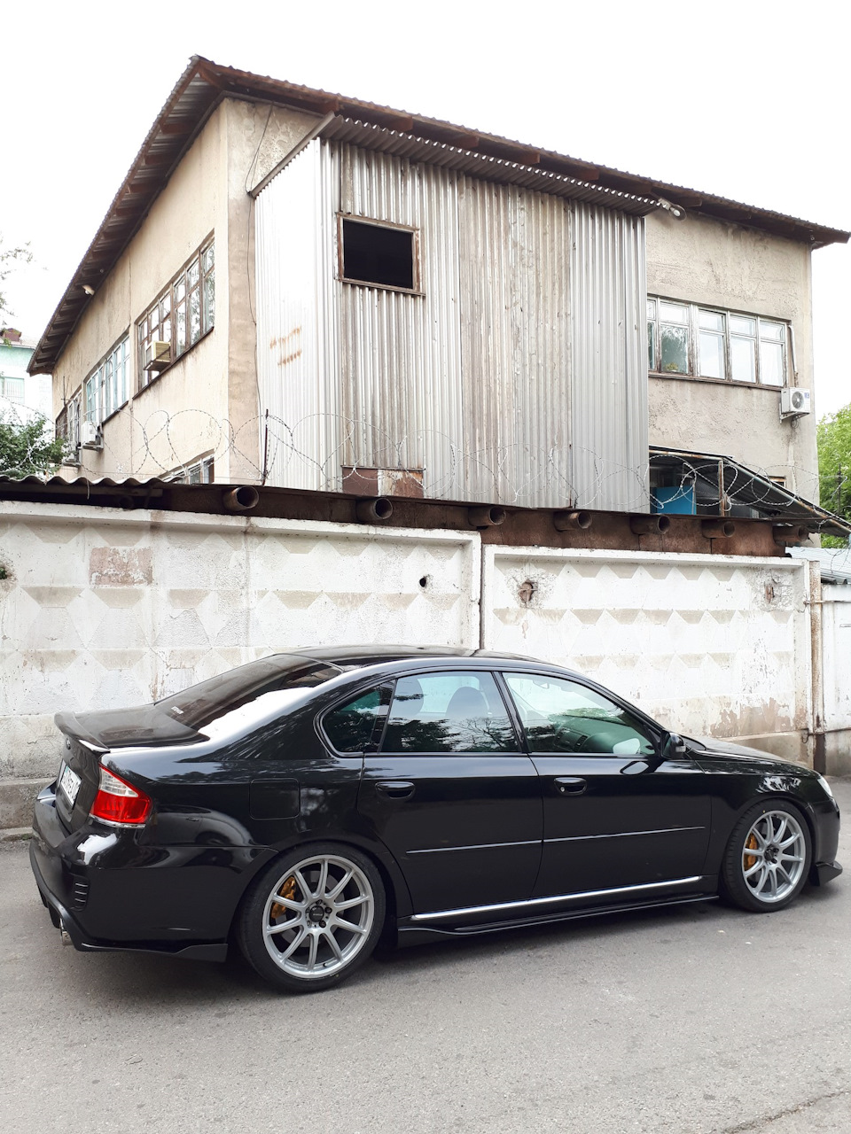 Вида теперь совсем нет © — Subaru Legacy (BL/BP), 3 л, 2008 года | колёсные  диски | DRIVE2