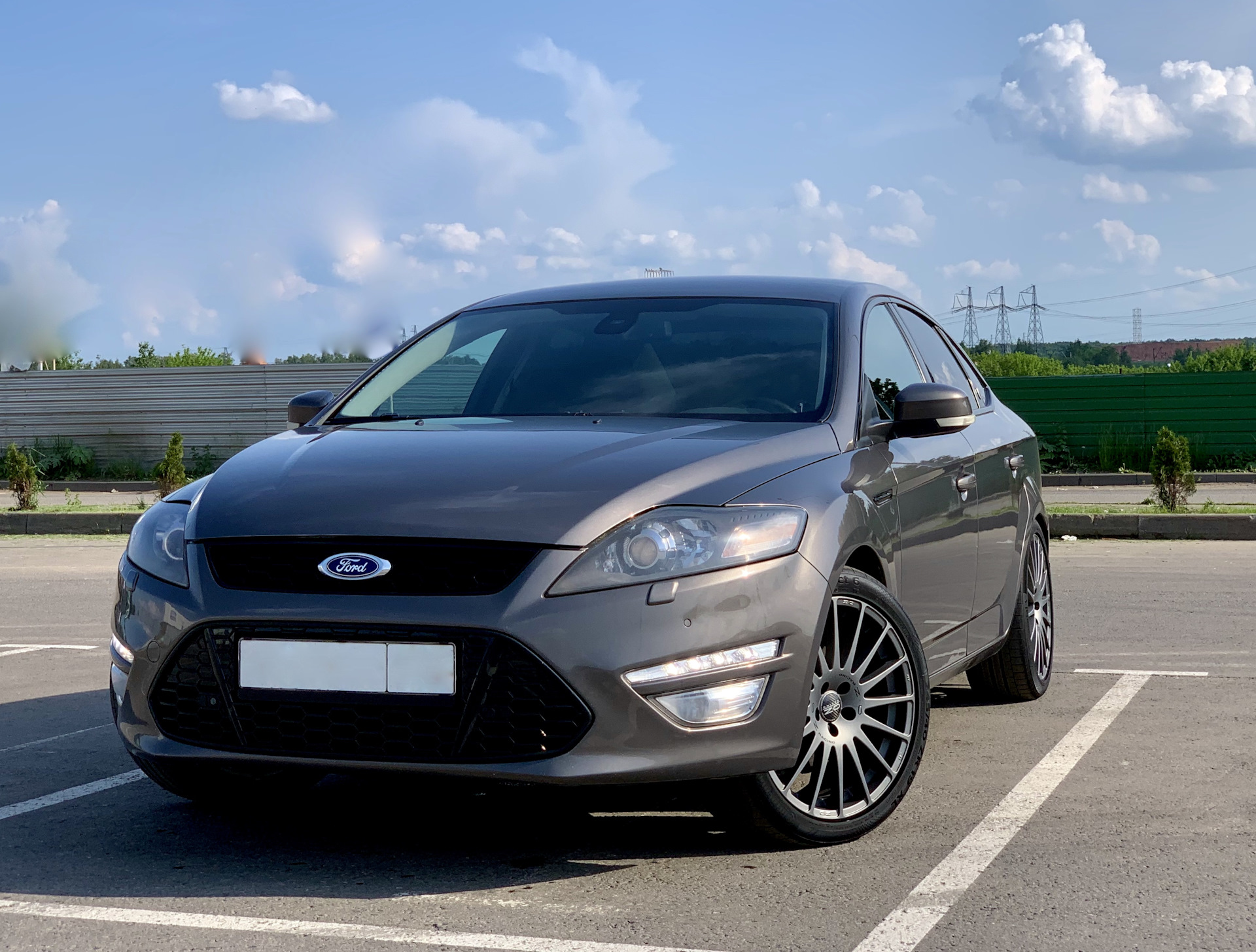 Ford Mondeo Black Shark