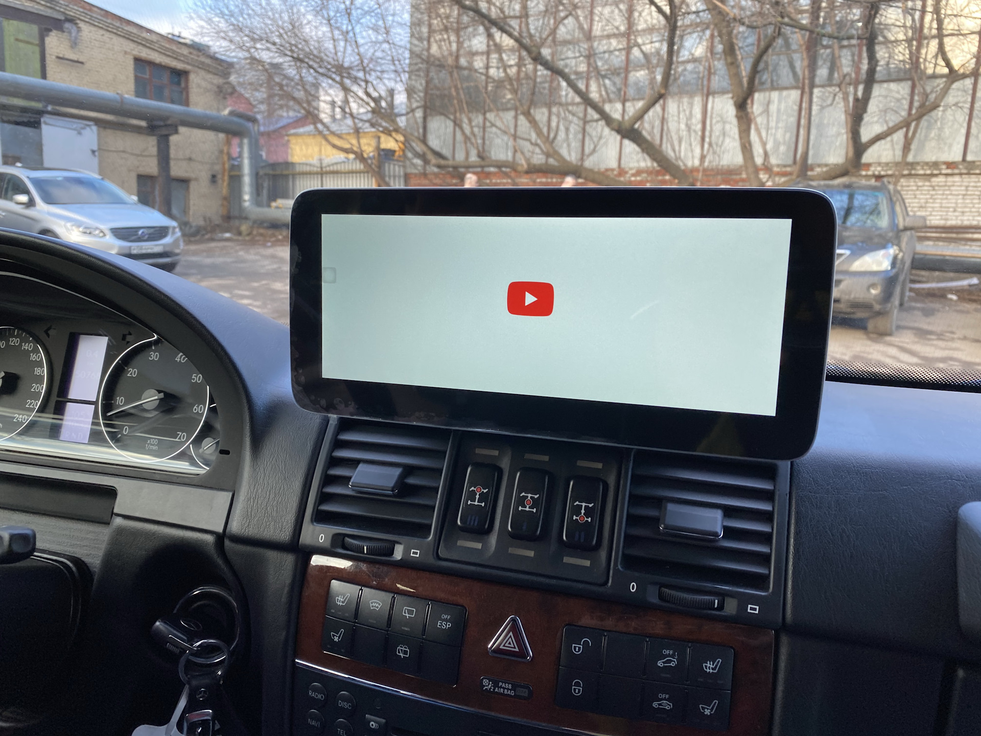 Планшет гелика. Монитор w211. Мультимедиа 463 g-class. W463 монитор. Монитор монитор 10.25" для Volvo xc90 2012.