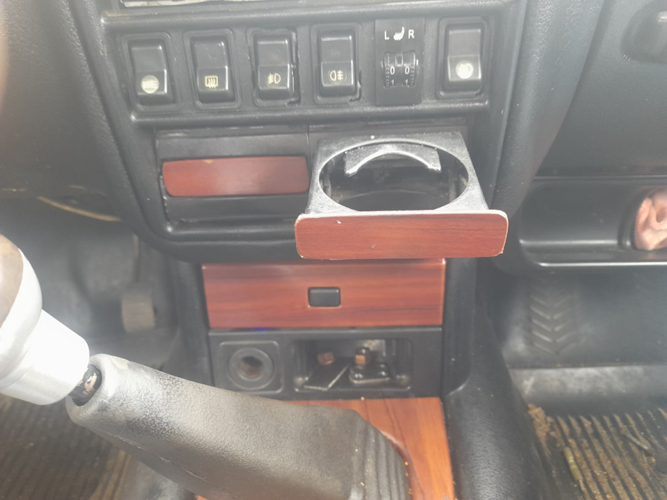 Подстаканники в 3110 — ГАЗ 3110, 2,4 л, 1999 года | тюнинг | DRIVE2