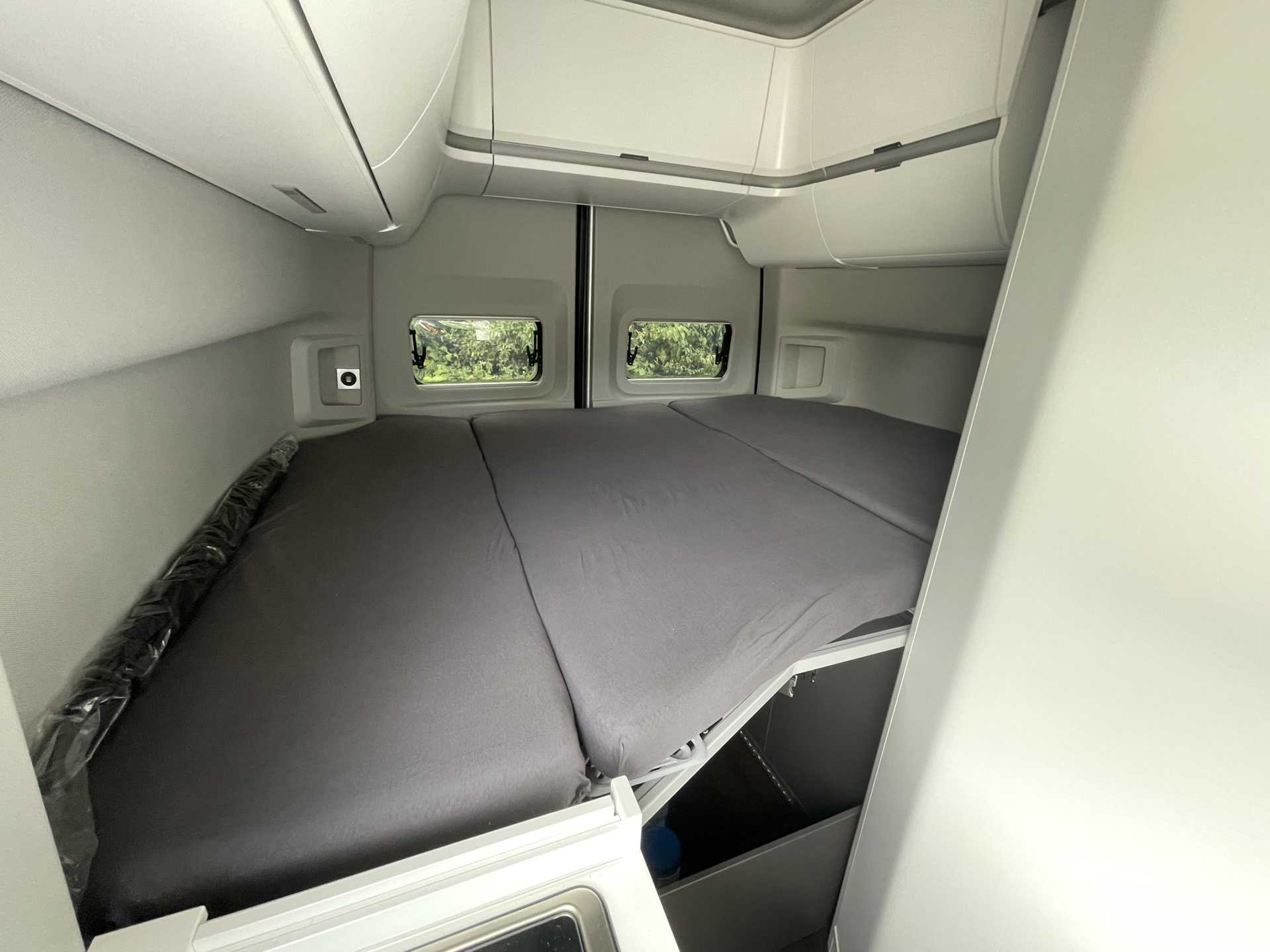 Простынь на задний диван — Volkswagen Crafter (2G), 2 л, 2023 года ...