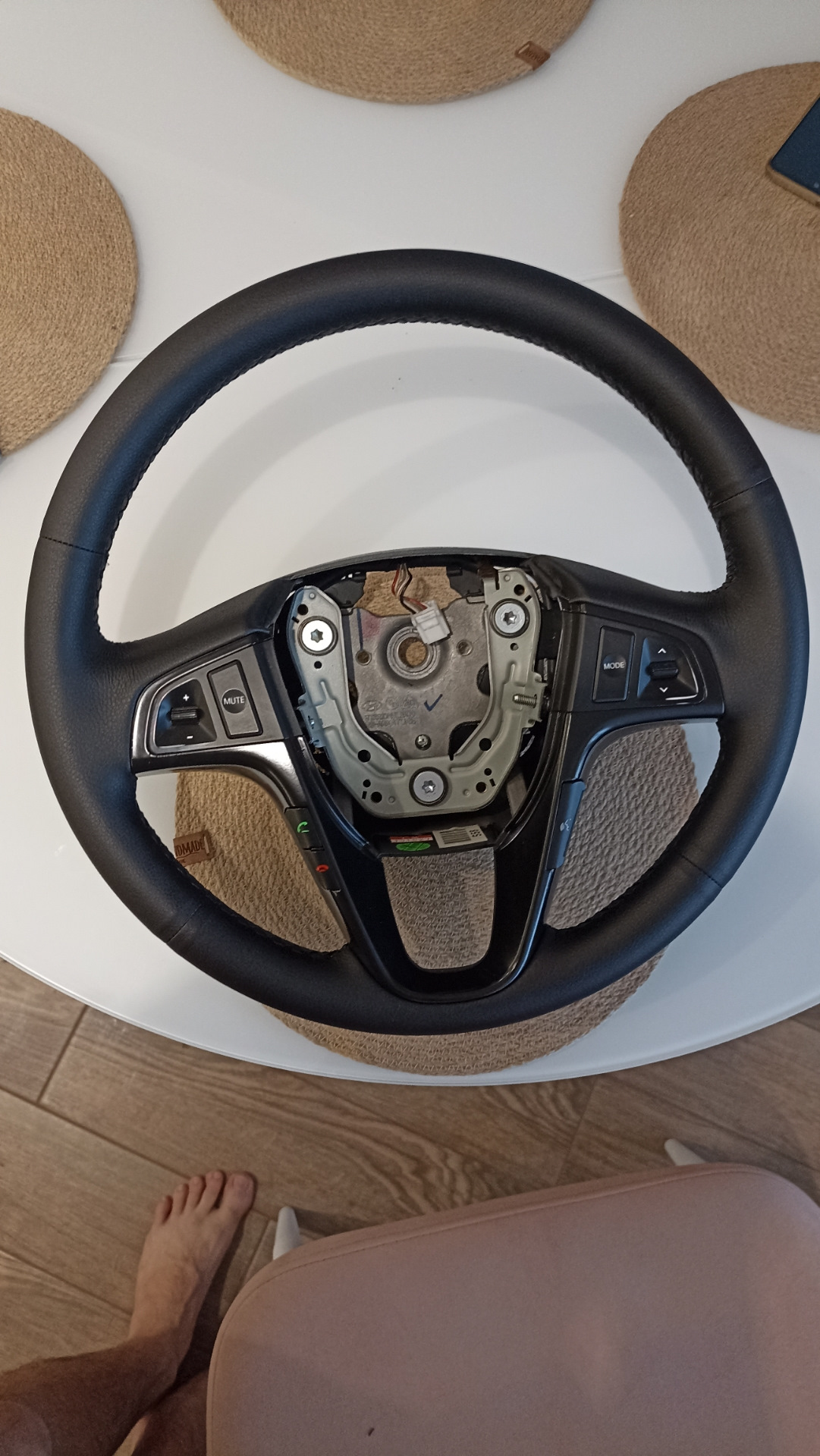Руль-кожа — Hyundai Accent (4G), 1,4 л., 2011 года | стайлинг | DRIVE2
