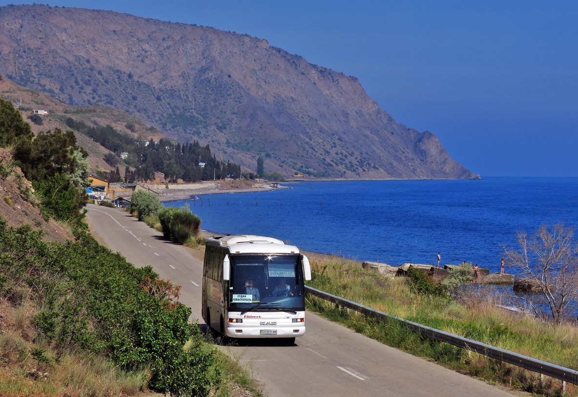 Ехать ли на черное море. Автобус на море. Автобусный тур к морю. Автобус для путешествий. Автобусный тур на море.