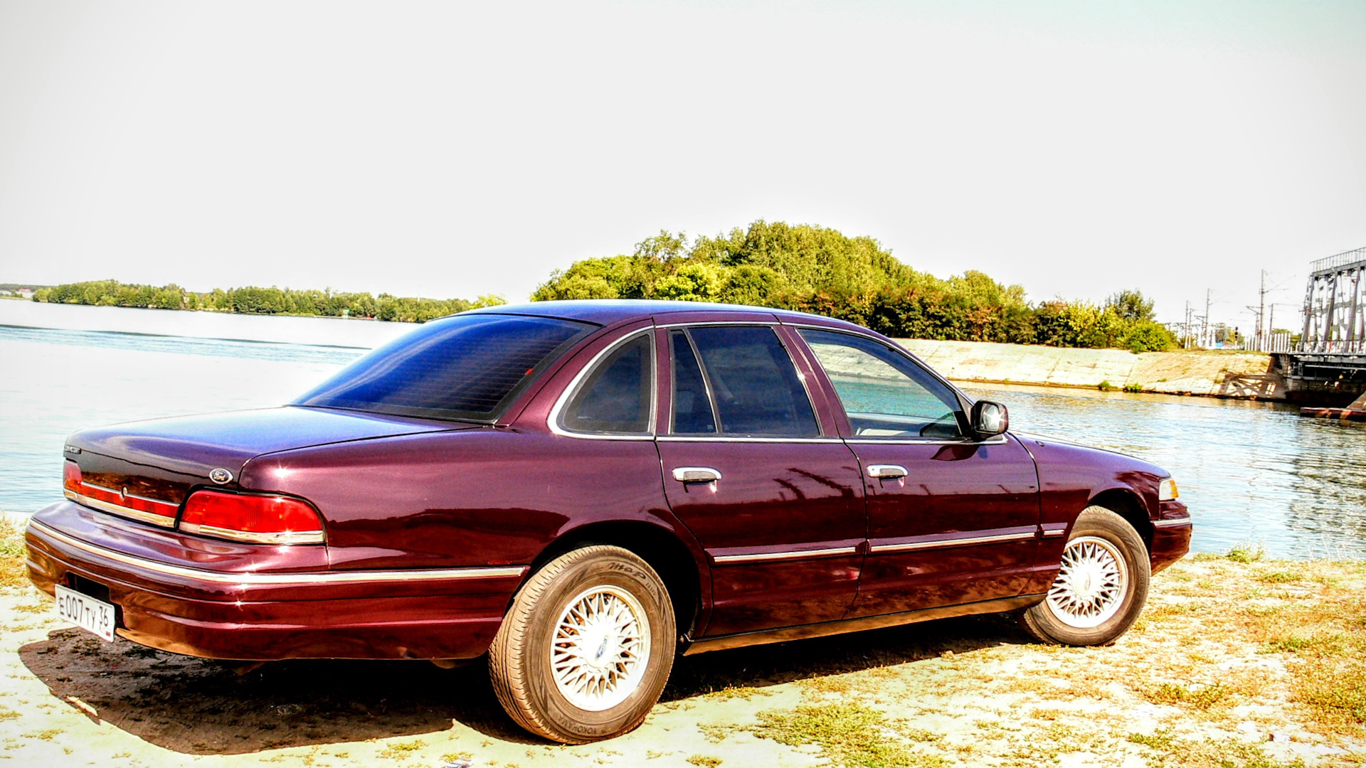 Ford Crown Victoria 4.6 бензиновый 1992 | LX на DRIVE2