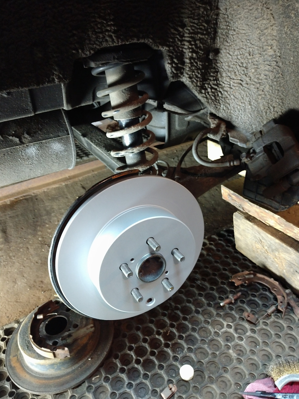 Ребилд задней тормозной системы — Toyota Prius (20), 1,5 л, 2007 года ...