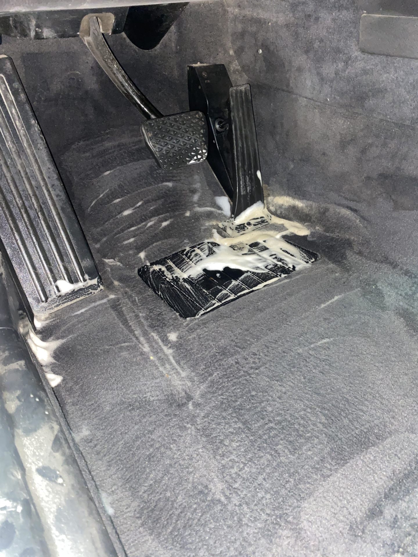 Химчистка ковра. Химчистка дисков. — BMW 7 series (E65/E66), 4,4 л ...