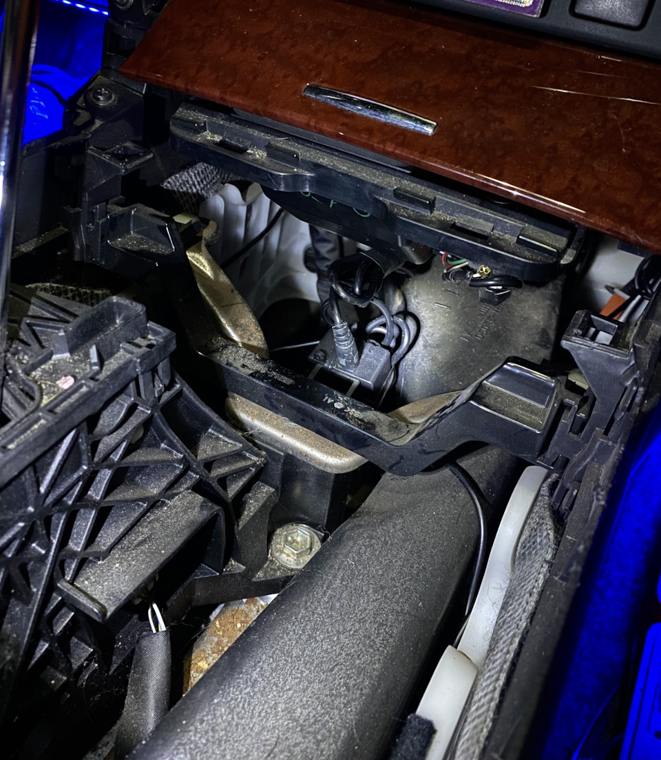 Фото в бортжурнале Toyota Camry (XV50)