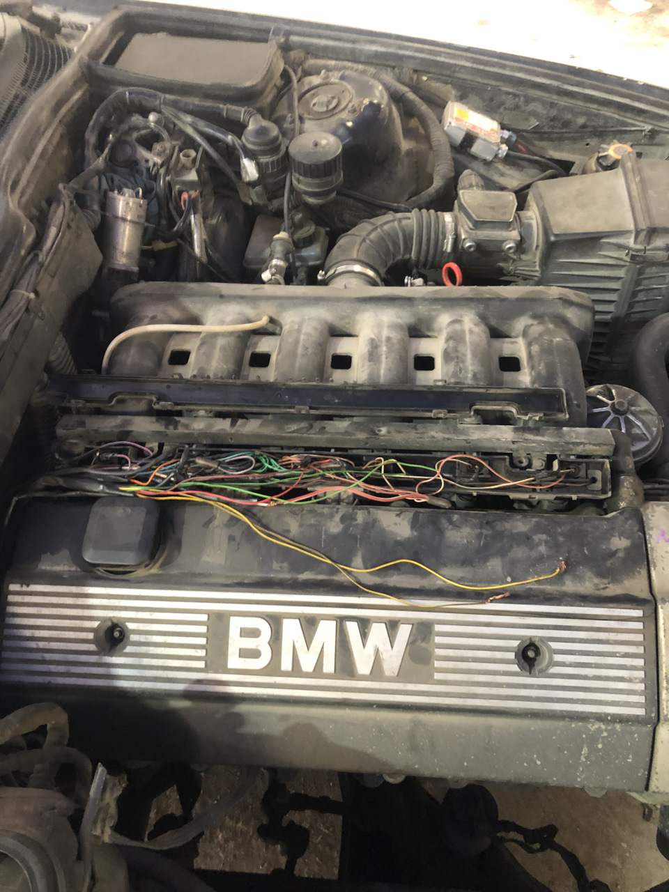 Демонтаж газовой проводки — BMW 5 series (E34), 2 л, 1992 года | другое ...