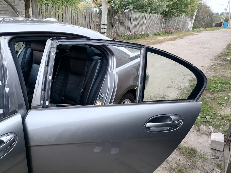 Фото в бортжурнале BMW 7 series (E65/E66)