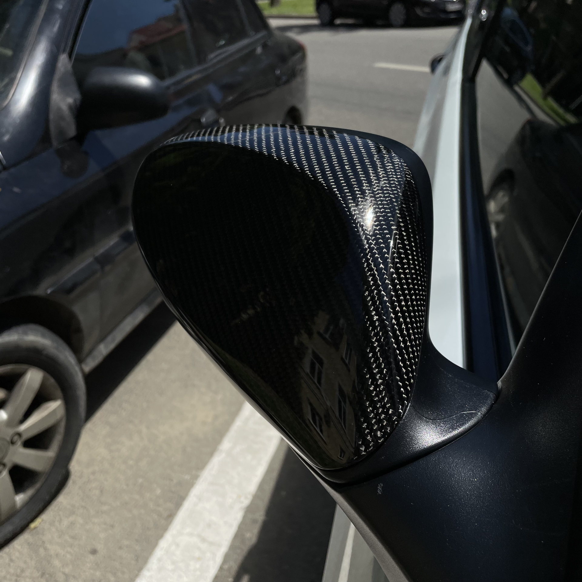 Зеркала из карбона на Solaris. — Hyundai Solaris, 1,6 л., 2015 года ...