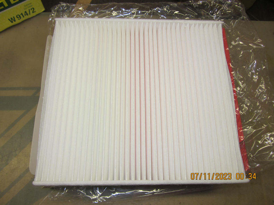 Салонник Metaco 1010-073. Но в целом конечно хлипковат, тонковат — Lada Vesta SW (1G). Запчасти на фото: 1010073, W9142