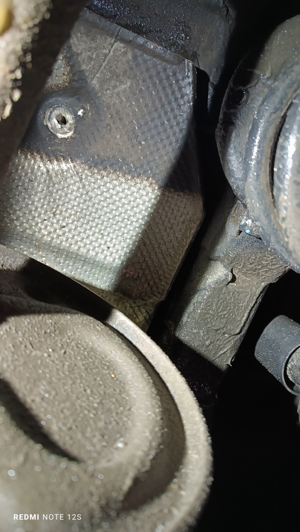 Теплозащитный экран глушителя — Lada Largus Cross, 1,6 л, 2021 года ...